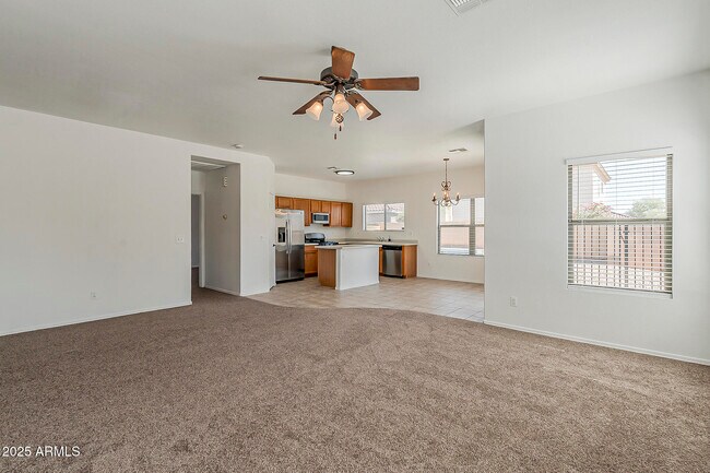 Building Photo - 2286 E Peach Tree Dr