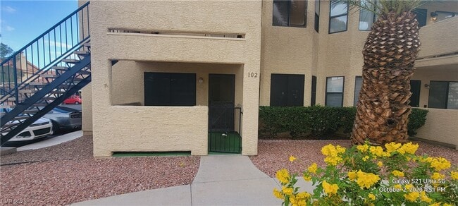 Building Photo - 1208 Observation Dr