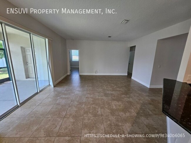 Building Photo - 3825 Milflores Dr
