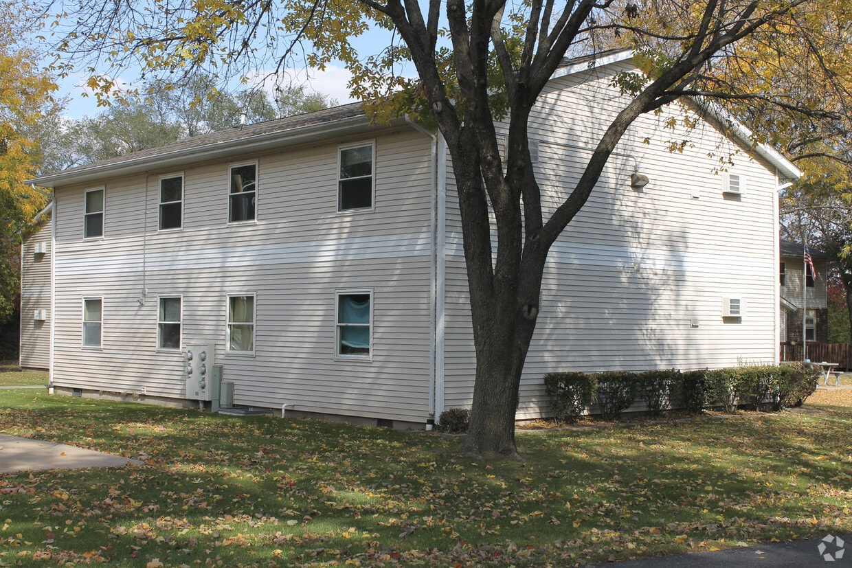 Highland Apartments Apartments in Oglesby, IL