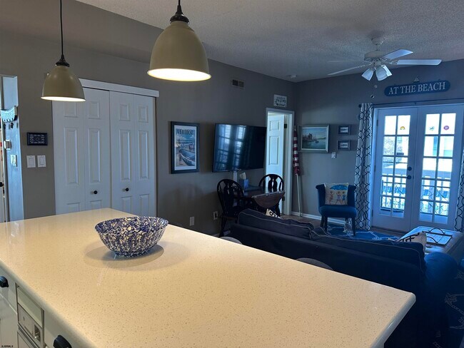 Foto del edificio - 25 S Surrey Ave