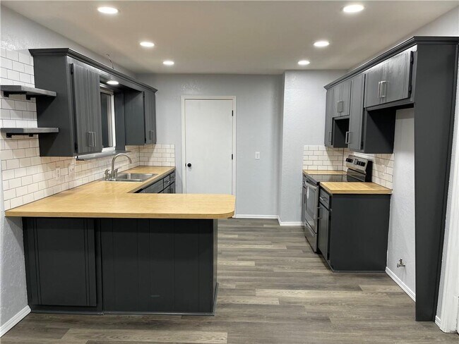 Foto del edificio - 11928 SW 7th St