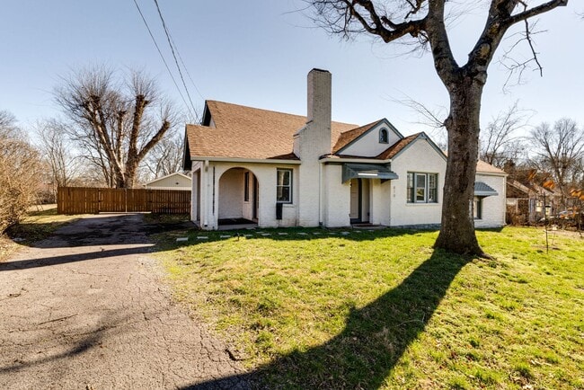 Photo - Spacious 4 Bed/ 3.5 Bath Home in Madison w Detached Office and Full Bath, 2 Car Garage, 1/2 acres...