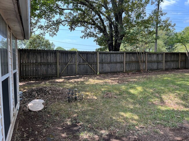 Back Yard - 1 BRIARWOOD CIR