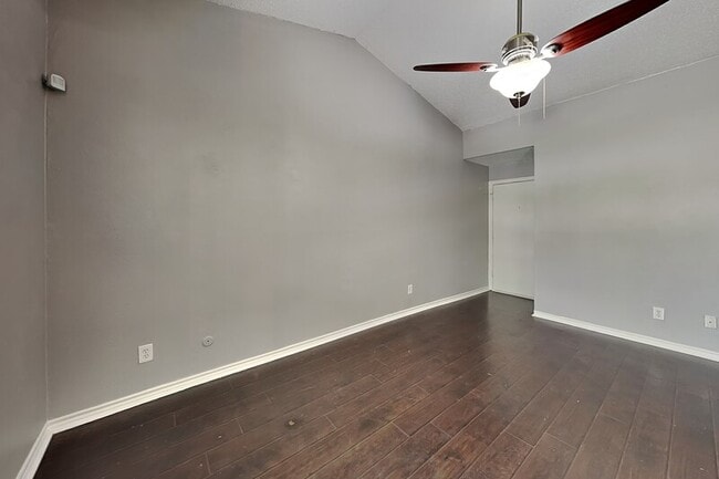 Building Photo - 8550 Fair Oaks Crossing