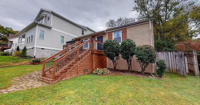 Foto del edificio - Available early Jan! 3bd/2bth w/fenced yard