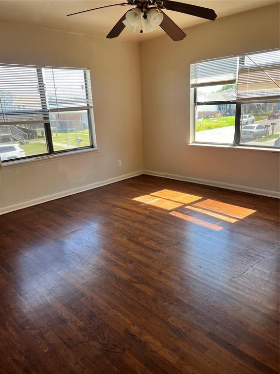 Foto del edificio - 1709 Bayou Homes Dr