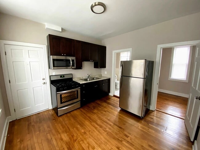 Foto del edificio - 978 W 19th St