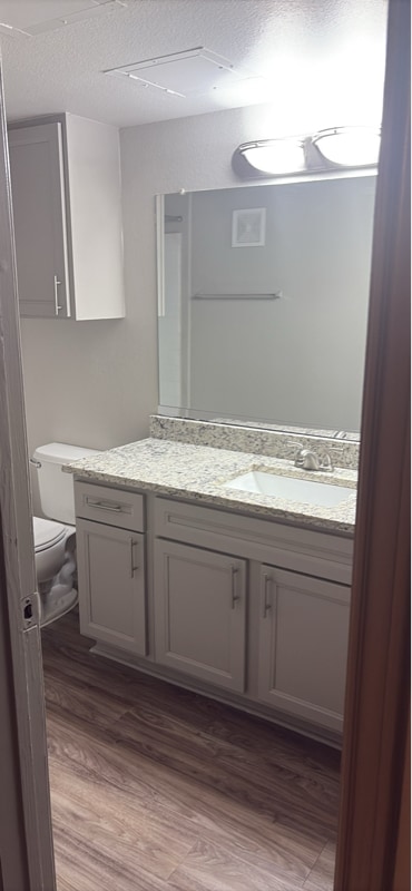 Building Photo - 1201 E Park Blvd