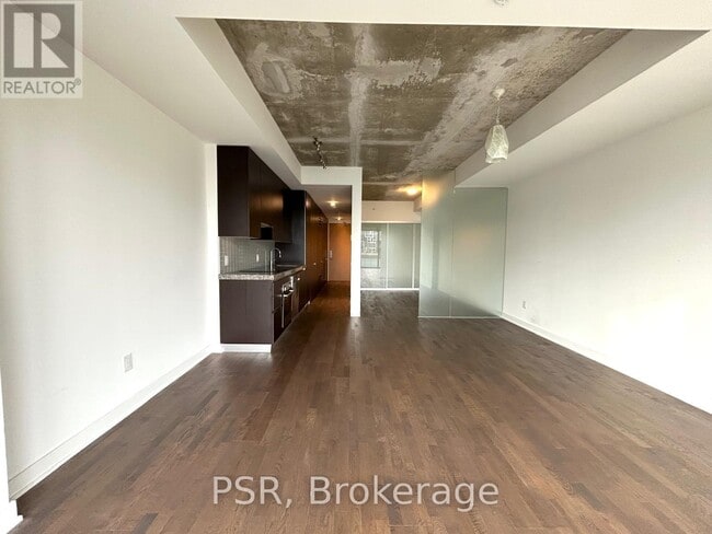 Photo du bâtiment - 629 King St W