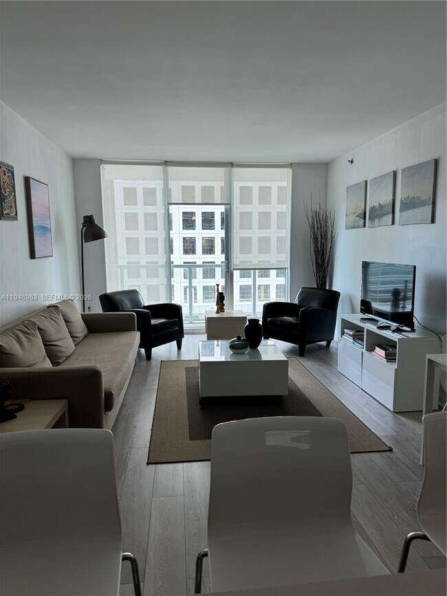 Building Photo - 500 Brickell Ave