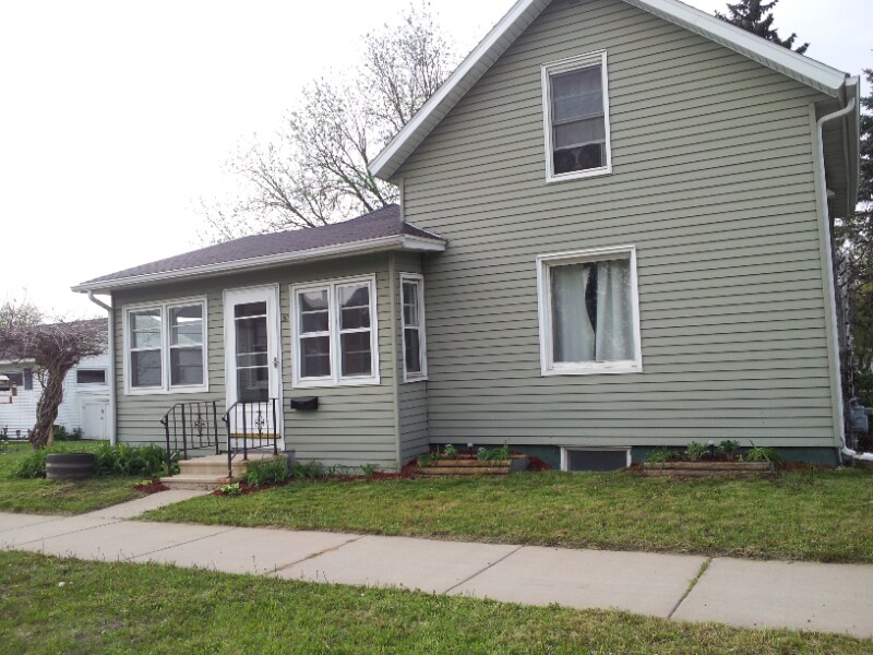 310 E Saratoga St, Tomah, WI 54660 House Rental in Tomah, WI