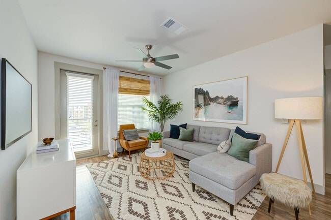 THE REFLECTION AT MONTGOMERY RIDGE apartments — community photo - THE REFLECTION AT MONTGOMERY RIDGE