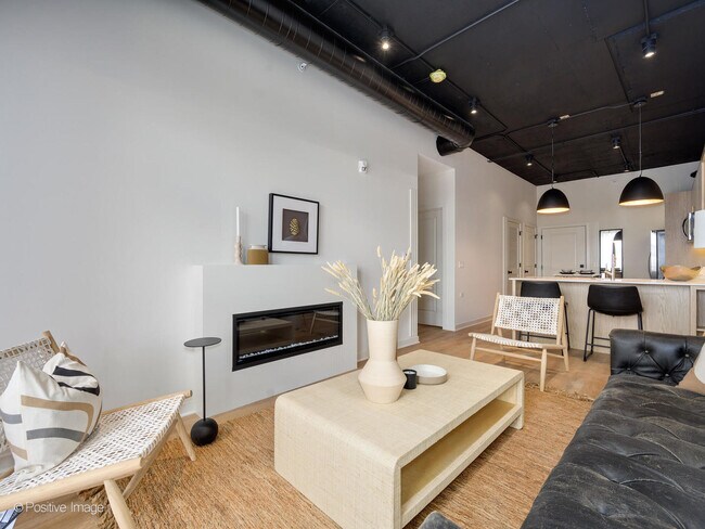 Foto del edificio - 2725 Thatcher Ave