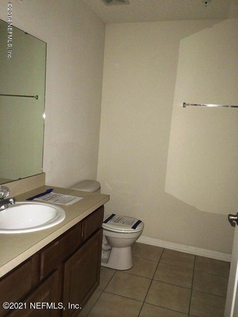 Foto del edificio - 7920 Merrill Rd