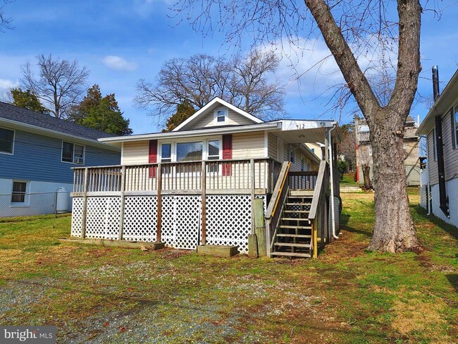 Building Photo - 412 Paradise Rd