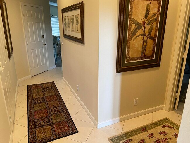 Foto del edificio - 8254 Mulligan Cir