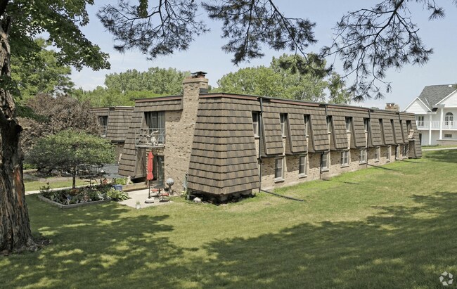 Foto del edificio - Crow's Nest Apartments