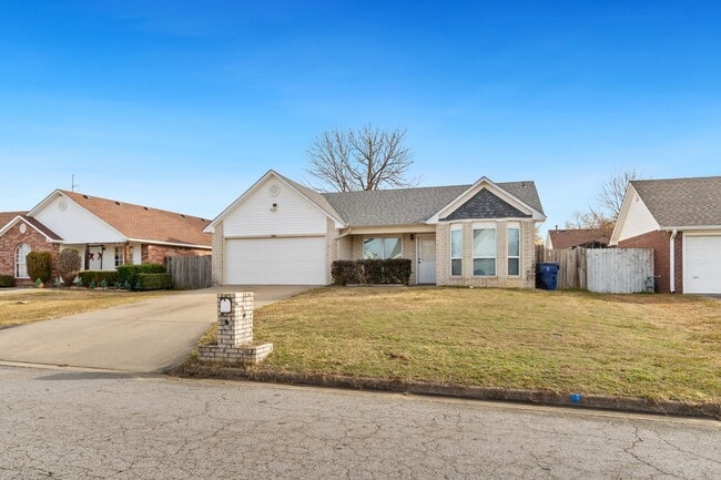 Building Photo - 2800 N 55th Cir