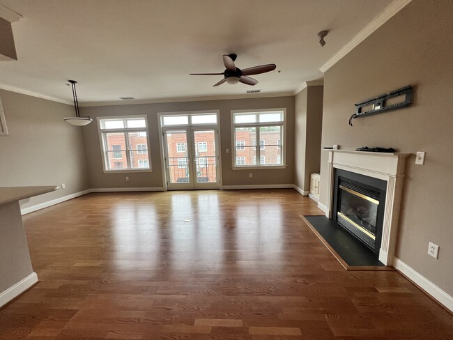 Foto del edificio - 532 Meadowmont Village Cir