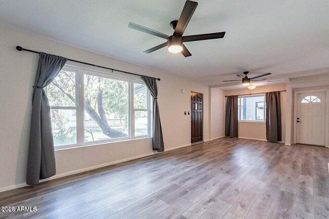 Photo - 505 W Howe St House