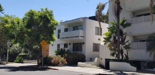 Building Photo - 729 Huntley Dr