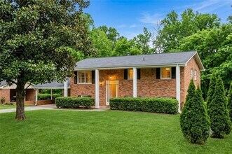 Building Photo - 3182 Cherry Valley Dr SE