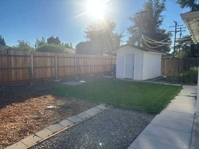 Patio interior - 1168 West Cir