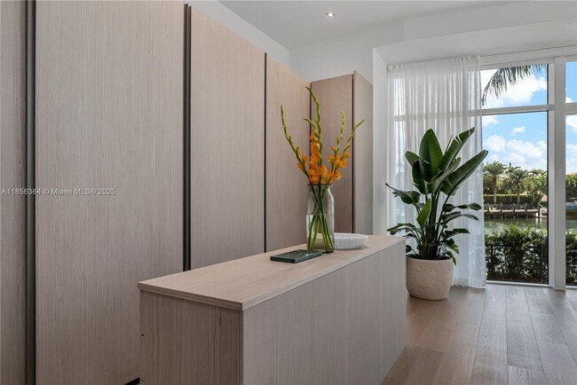 Foto del edificio - 4701 Meridian Ave
