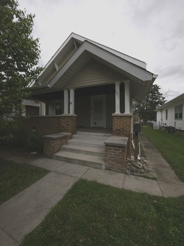 Foto principal - 721 Wallace Ave