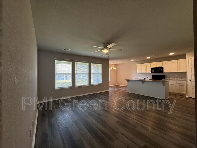 Foto del edificio - 14709 N 46th W Ave