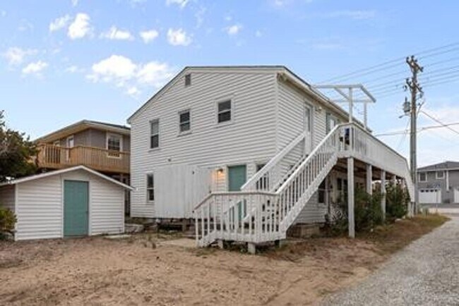Foto del edificio - FULLY FURNISHED OFF-SEASON GETAWAY STARTIN...
