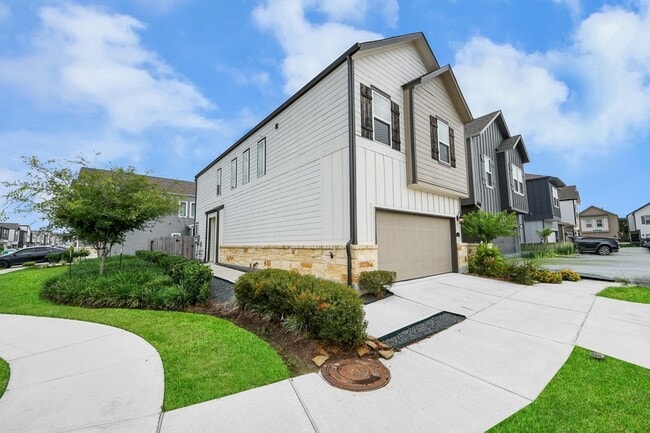 Foto del edificio - 3830 Glossy Lk Dr