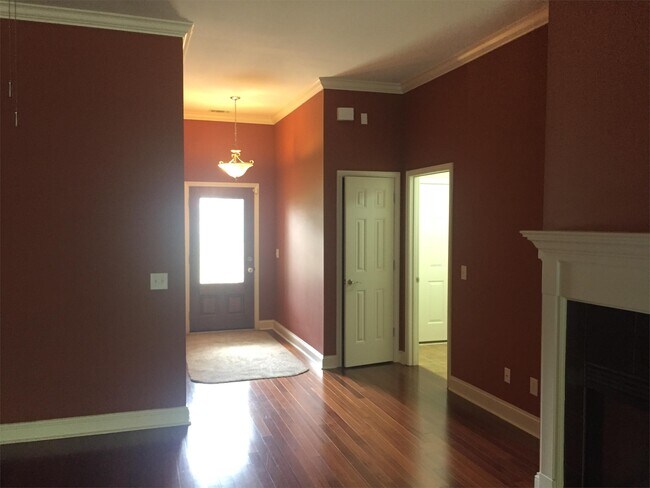 Building Photo - 131 Winslow Cir