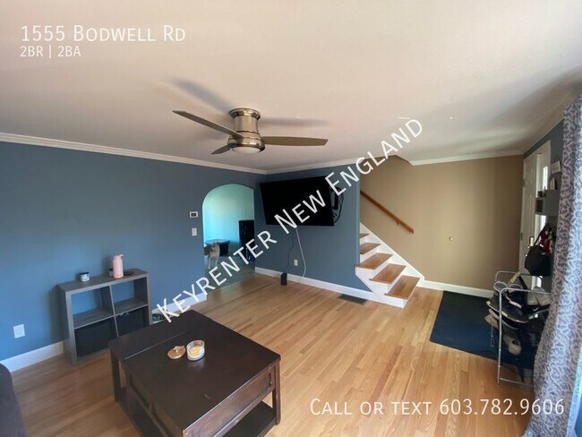 Foto del edificio - 1555 Bodwell Rd