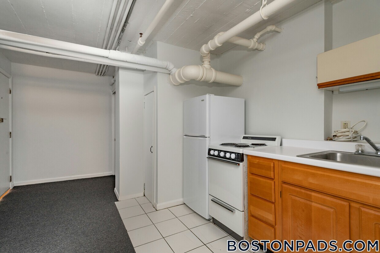 Building Photo - 49 Worthington St