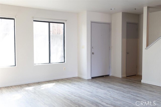 Foto del edificio - 1239 Foothill Blvd