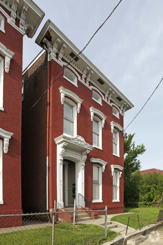 Primary Photo - 1508 W Market St