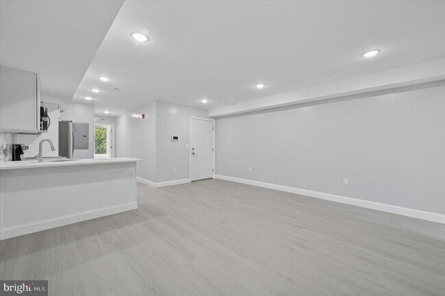 Foto del edificio - 2405 Ridge Ave
