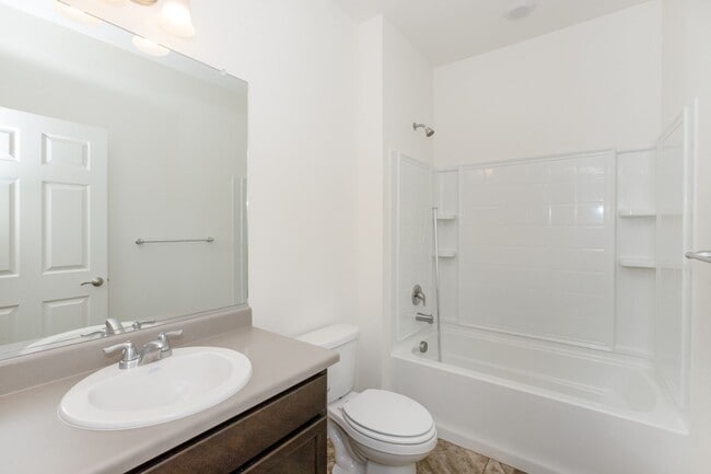Building Photo - 4-Bedroom Ranch Home in Raindance Resort C...