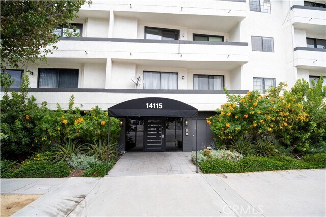 Foto del edificio - 14115 Moorpark St