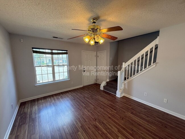Building Photo - 255 Malamute Ln
