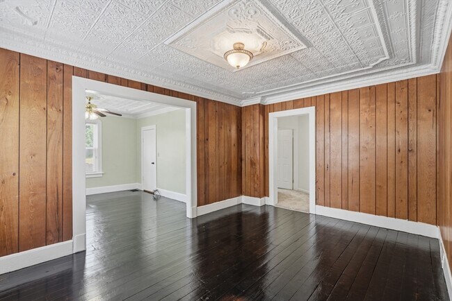 Foto del edificio - 1391 Worcester St
