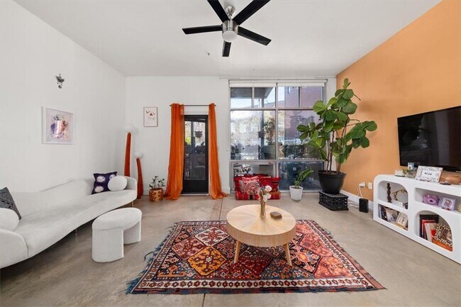 Foto del edificio - 89 Mangum St SW