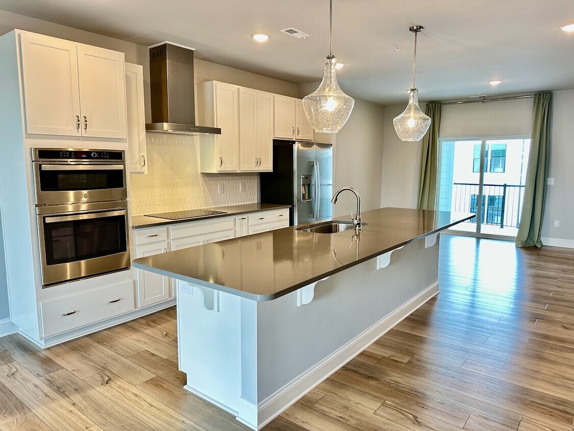 Cocina Gourmet - 1253 S Blount St