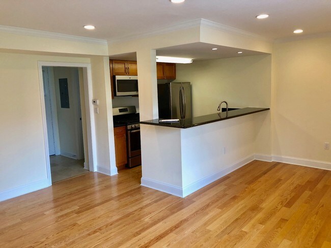 Foto del edificio - 50 Gerry Rd