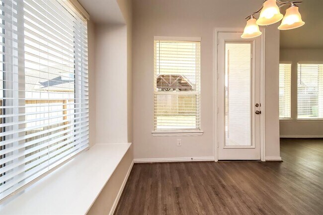 Foto del edificio - 24323 Huntcliff Dr