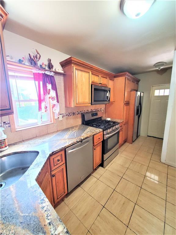 Foto del edificio - 1518 Canarsie Rd