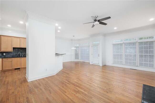 Foto del edificio - 5468 Wentworth NE St