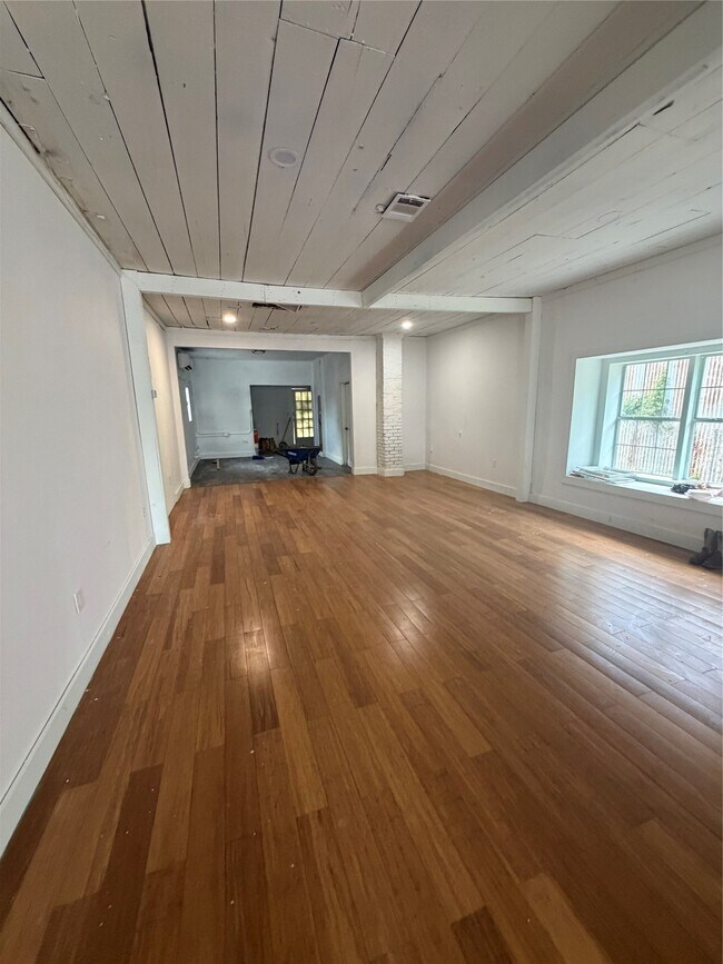 Foto del edificio - 304 Lockwood Dr